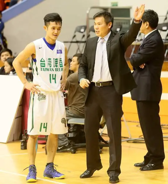 如何通过模拟比赛环境提高篮板实战能力?_2